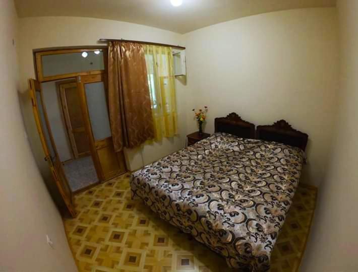 Nnn Guest House Goris Cameră foto