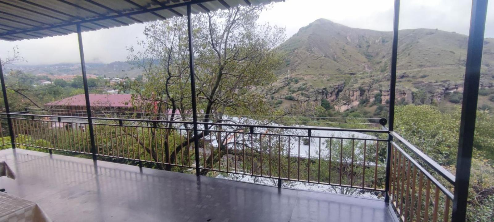 Nnn Guest House Goris Exterior foto