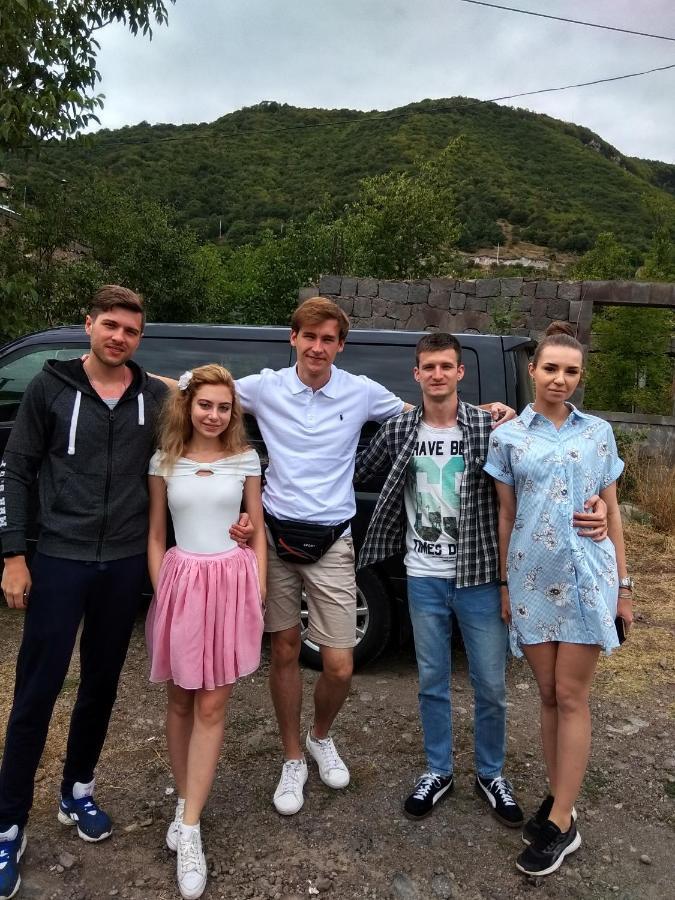 Nnn Guest House Goris Exterior foto